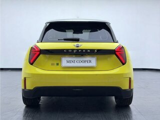 2025 Mini Hatch Cooper Electric SE IV (F65/F66/J01), жёлтый, 5540000 рублей, вид 5