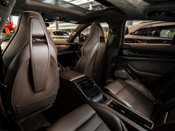 2026 Porsche Panamera Turbo S E-Hybrid III, чёрный, 39990000 рублей - вид 19