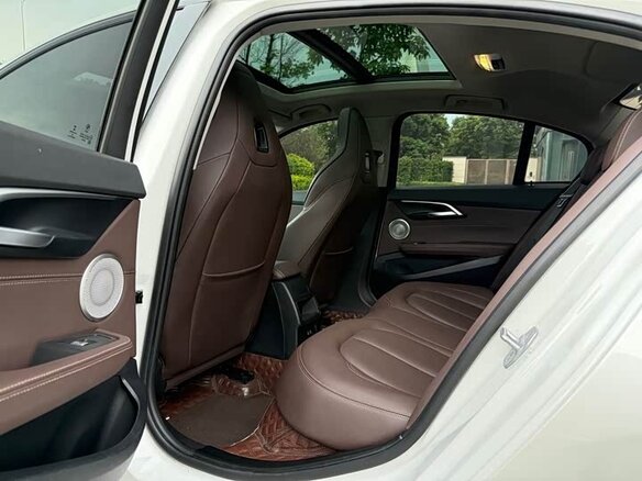 2022 BMW 1 серии 120i III (F52) Рестайлинг, белый - вид 14