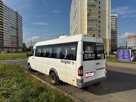 2015 Mercedes-Benz Sprinter Classic, белый, 1500000 рублей, вид 3