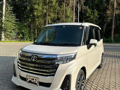 2021 Toyota Roomy I Рестайлинг, белый, 1070000 рублей, вид 2
