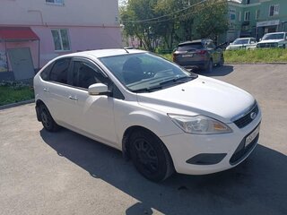 2010 Ford Focus II Рестайлинг, белый, 650000 рублей, вид 1