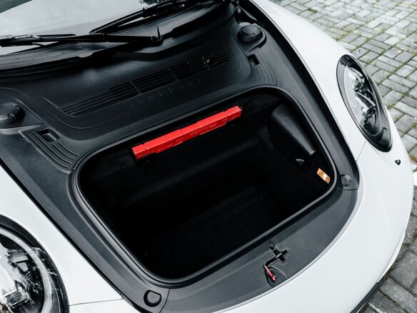 2016 Porsche 911 Carrera 4S VII (991) Рестайлинг, белый, 8049000 рублей - вид 37