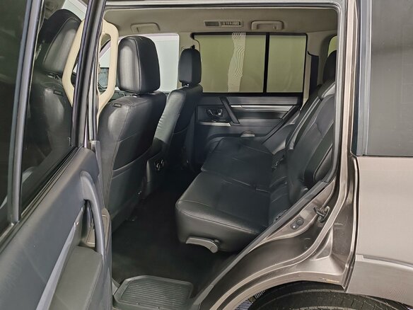 2014 Mitsubishi Pajero IV Рестайлинг 1, коричневый, 1900000 рублей - вид 11