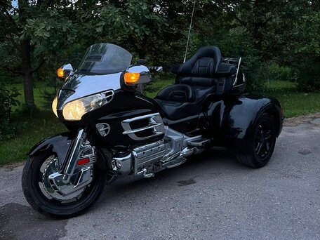 2003 Honda GL 1800 Gold Wing, чёрный, 1500000 рублей, вид 2