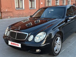 2003 Mercedes-Benz E-Класс 200 III (W211, S211), чёрный, 850000 рублей, вид 3