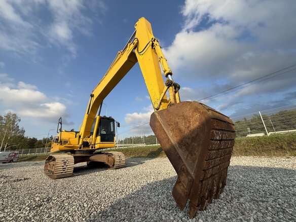 2019 Komatsu PC220-8, жёлтый - вид 8