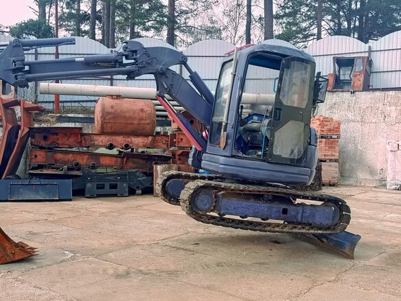 2008 Komatsu PC58UU-3, фиолетовый, 3500000 рублей - вид 18
