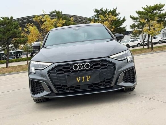 2023 Audi A3 Sportback 35 TFSI IV (8Y), серый, 1850100 рублей - вид 4