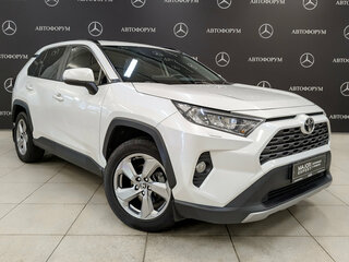 2020 Toyota RAV4 V (XA50), белый, 3350000 рублей, вид 3