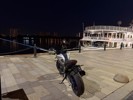 2023 Yamaha MT-09 (FZ-09), серый, 1100000 рублей, вид 2
