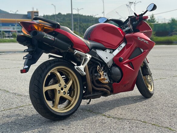 2002 Honda VFR 800, красный, 450000 рублей - вид 2
