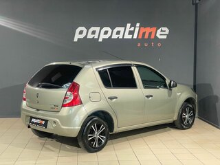 2012 Renault Sandero I, бежевый, 399000 рублей, вид 3