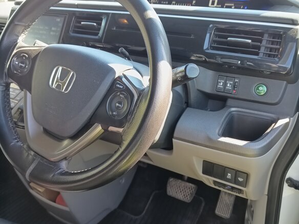 2015 Honda Stepwgn V, белый, 1700000 рублей - вид 7