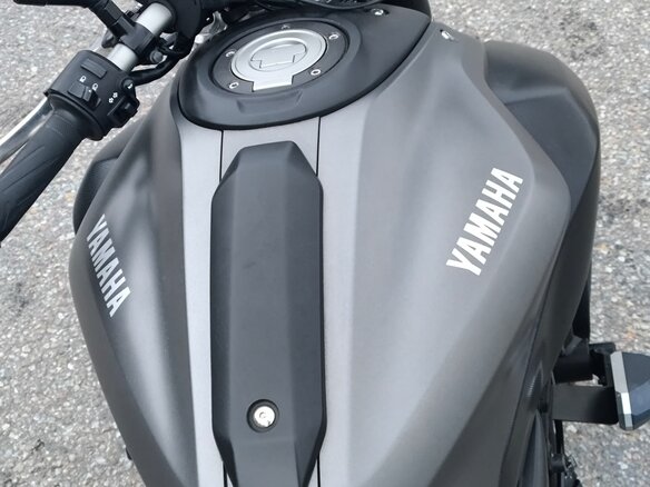 2015 Yamaha MT-07 (FZ-07), серый, 630000 рублей - вид 9