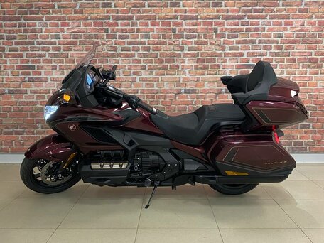 2025 Honda GL 1800 Gold Wing, пурпурный, 4500000 рублей, вид 1