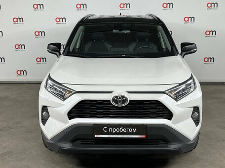 2021 Toyota RAV4 V (XA50), белый, 3199000 рублей, вид 2