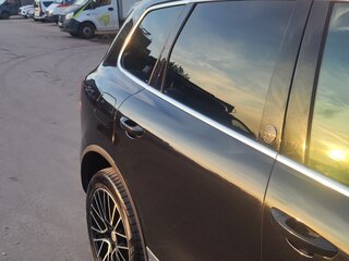 2018 Volkswagen Touareg II Рестайлинг, чёрный, 3600000 рублей, вид 4