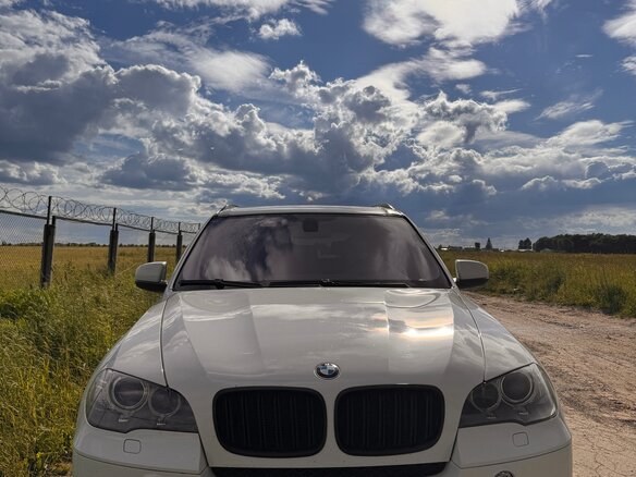 2011 BMW X5 30d II (E70) Рестайлинг, белый, 1999999 рублей - вид 1