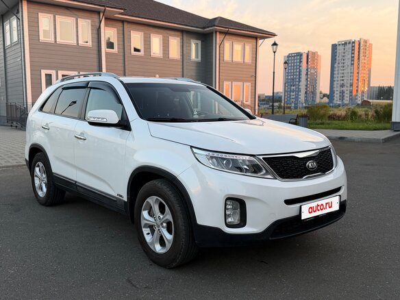 2013 Kia Sorento II Рестайлинг, белый, 1550000 рублей - вид 2
