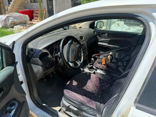 2010 Ford Focus II Рестайлинг, белый, 360000 рублей, вид 5