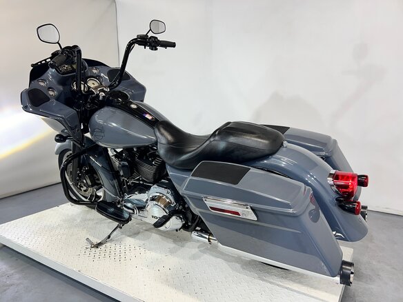2012 Harley-Davidson Road Glide, серебристый, 760000 рублей - вид 18
