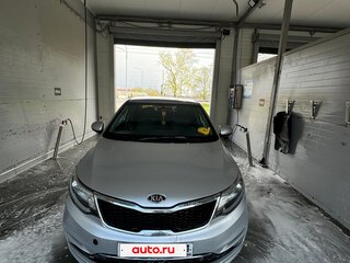 2016 Kia Rio III Рестайлинг, серебристый, 699000 рублей, вид 2