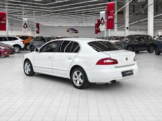 2011 Skoda Superb DSG II, белый, 1542000 рублей, вид 4