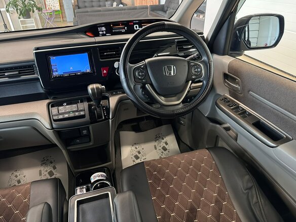 2020 Honda Stepwgn V Рестайлинг, серый, 2019000 рублей - вид 15