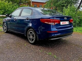 2016 Kia Rio III Рестайлинг, синий, 860000 рублей, вид 4