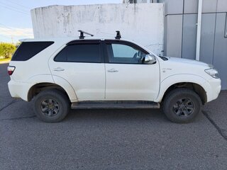 2007 Toyota Fortuner I, белый, 2400000 рублей, вид 5