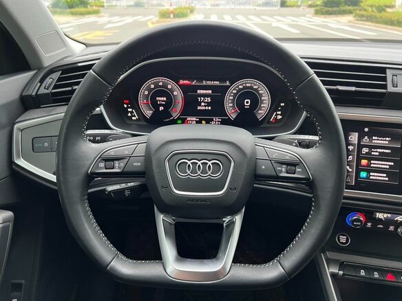 2022 Audi Q3 35 TFSI II (F3), серый, 2050000 рублей - вид 10