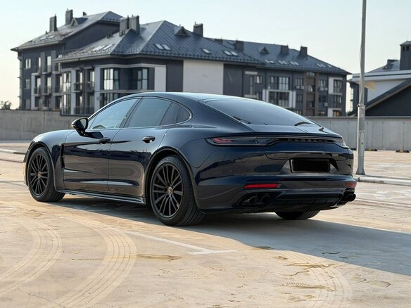 2021 Porsche Panamera GTS II Рестайлинг, синий, 8100000 рублей - вид 5