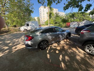 2019 Honda Civic X, серебристый, 1700000 рублей, вид 4