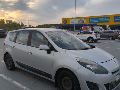 2009 Renault Scenic Grand III, серебристый, 550000 рублей, вид 2