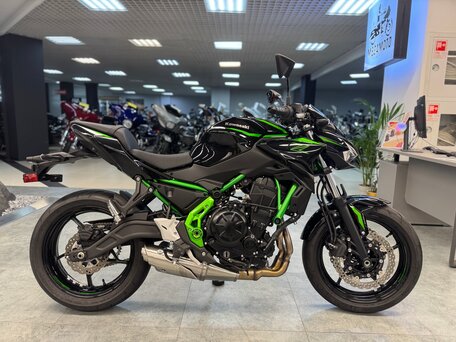 2024 Kawasaki Z 650, зелёный, 955000 рублей, вид 1