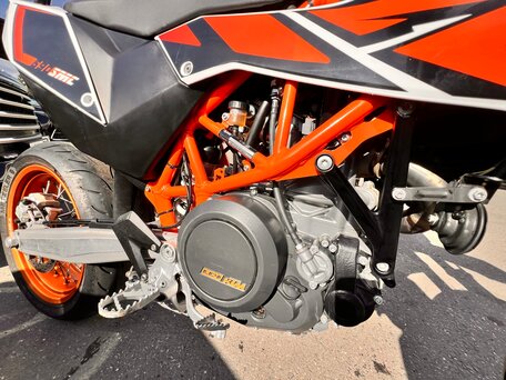 2017 KTM 690 SMC R, оранжевый, 950000 рублей, вид 5