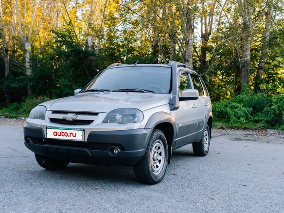 2017 Chevrolet Niva I Рестайлинг, серебристый, 500000 рублей