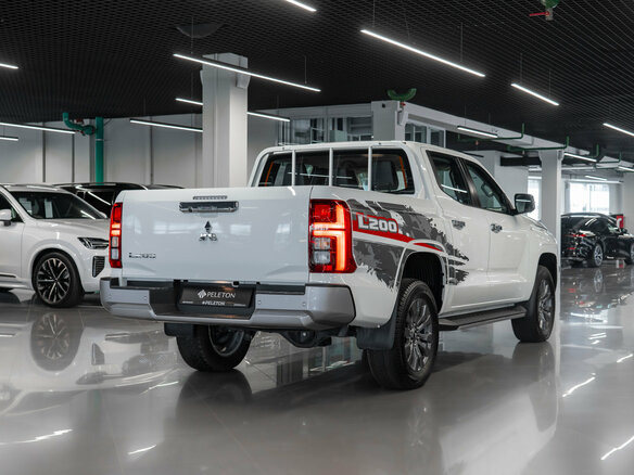 2025 Mitsubishi L200 VI, белый - вид 4