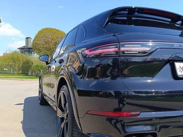 2019 Porsche Cayenne III, чёрный, 8650000 рублей - вид 5