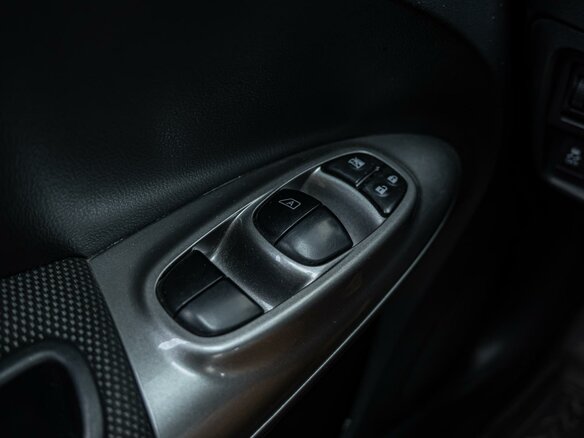 2013 Nissan Juke I, белый - вид 16