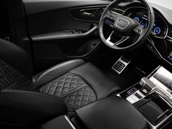 2020 Audi Q8 45 TDI I (4M), серый, 7629000 рублей - вид 19