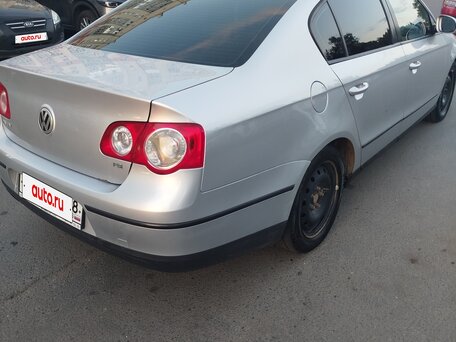 2005 Volkswagen Passat B6, серебристый, 520000 рублей, вид 3