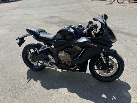 2021 Honda CBR 650R, чёрный, 820000 рублей, вид 2