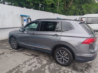 2021 Volkswagen Tiguan Allspace II, серый, 2100000 рублей, вид 4