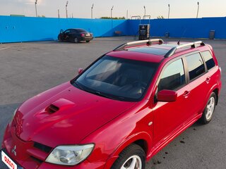 2005 Mitsubishi Outlander I, красный, 2000000 рублей, вид 2