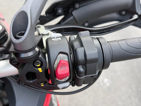 2023 Ducati Multistrada V2, красный, 1780000 рублей - вид 8