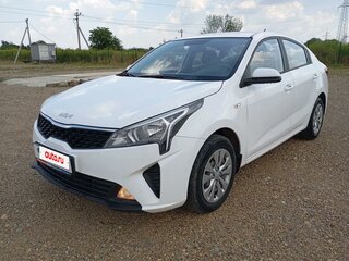2021 Kia Rio IV Рестайлинг, белый, 1568000 рублей, вид 1