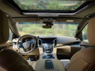 2017 Cadillac Escalade IV, чёрный, 3750000 рублей, вид 3