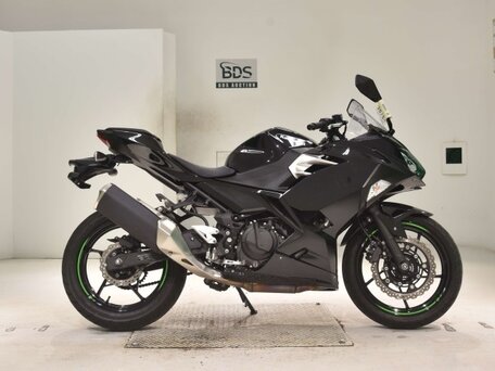2020 Kawasaki Ninja 400, чёрный, 525000 рублей, вид 2